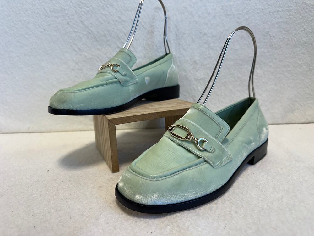 Larroudé Patricia Mint Green Velvet Loafers With Gold Hardware NWOT SZ 7.5